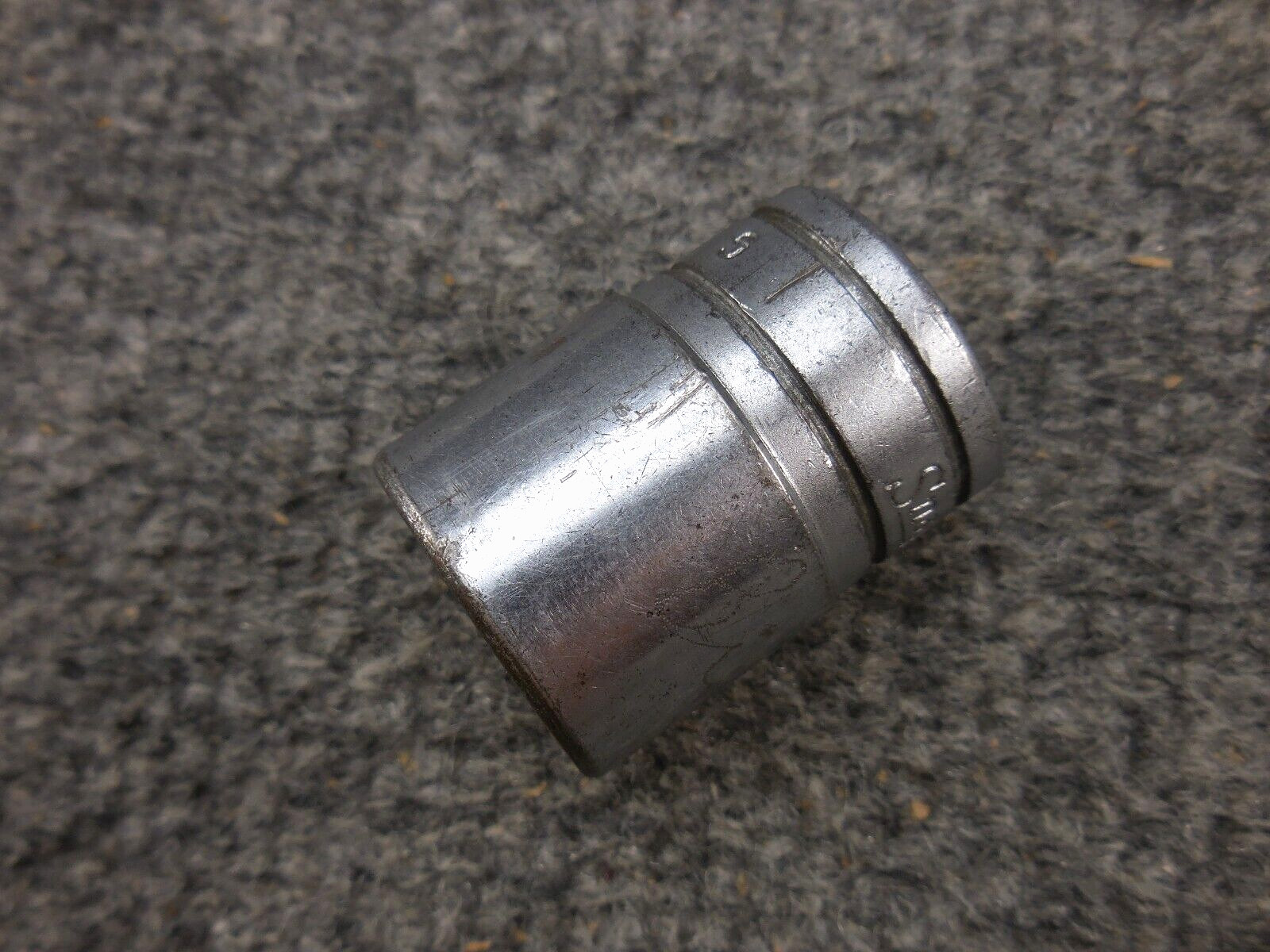 Snap-on Tools SW-261 Shallow 13/16in. Socket 1/2″ Drive 12 Point SAE USA 1955