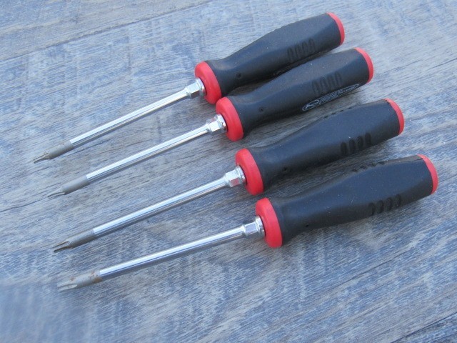 SNAP ON SGDTX40 RED BLACK MINI HANDLE TORX SCREWDRIVER T8 T10 T15 T20 SGTX 40