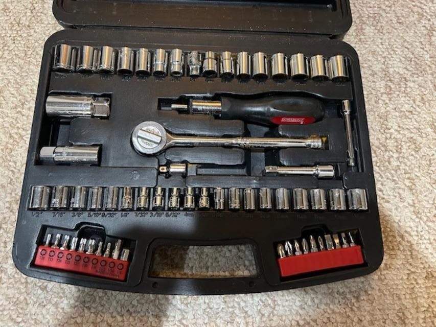 Durabuilt 63 Piece Socket Set, Includes CRV Bits + Ratcheting Drivers, Chrome