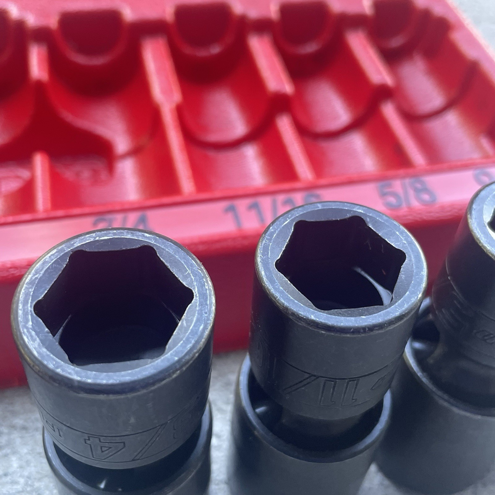 Snap On 1/2″ Drive Wobble Sockets SAE 9/16 to 1 1/8 Inch Set 3071PLY–Missing 1