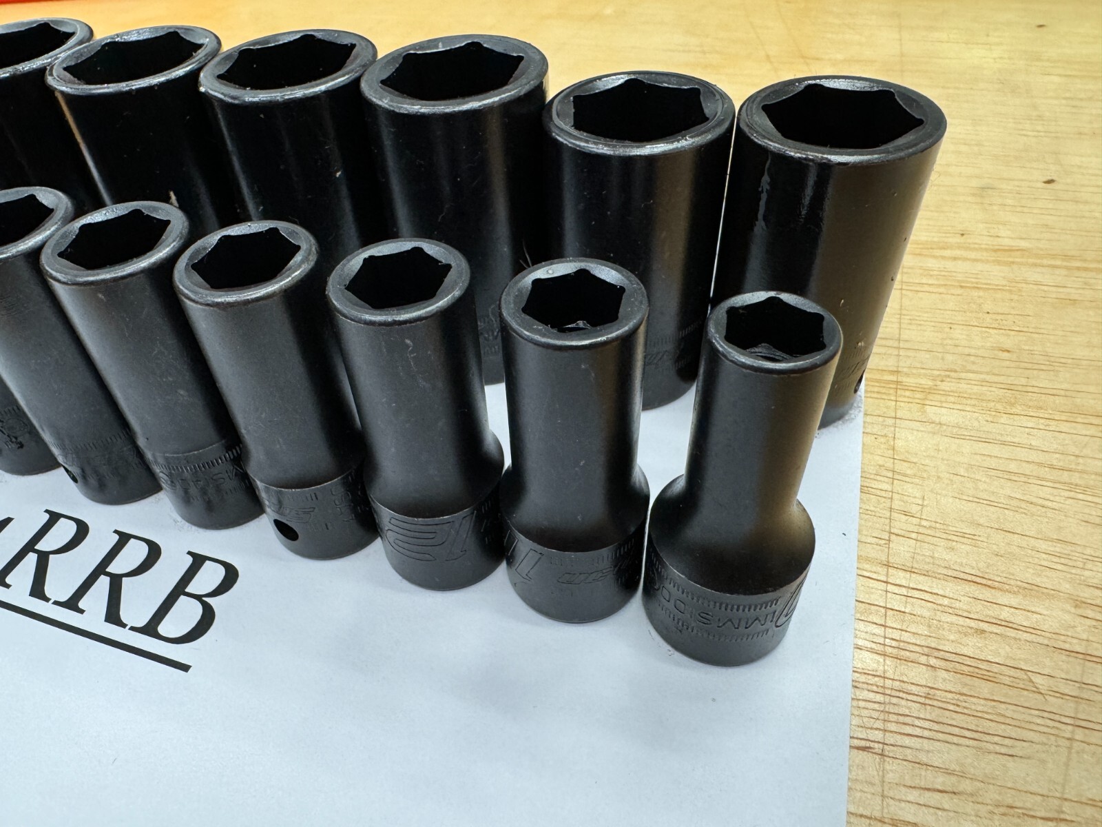 Snap-on Tools USA NEW 18pc 1/2″ Drive Metric 10-27mm SEMI DEEP Impact Socket Set