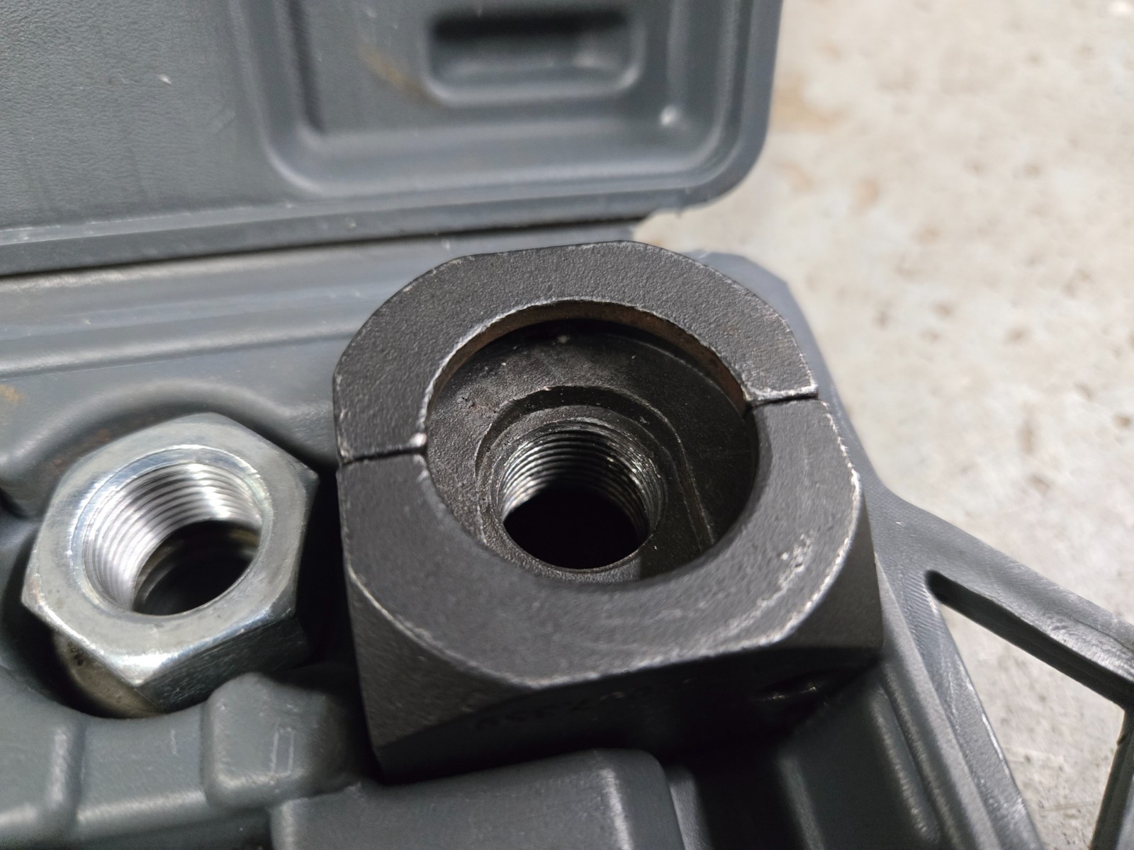 Napa «no slip» pulley puller/installer #39000
