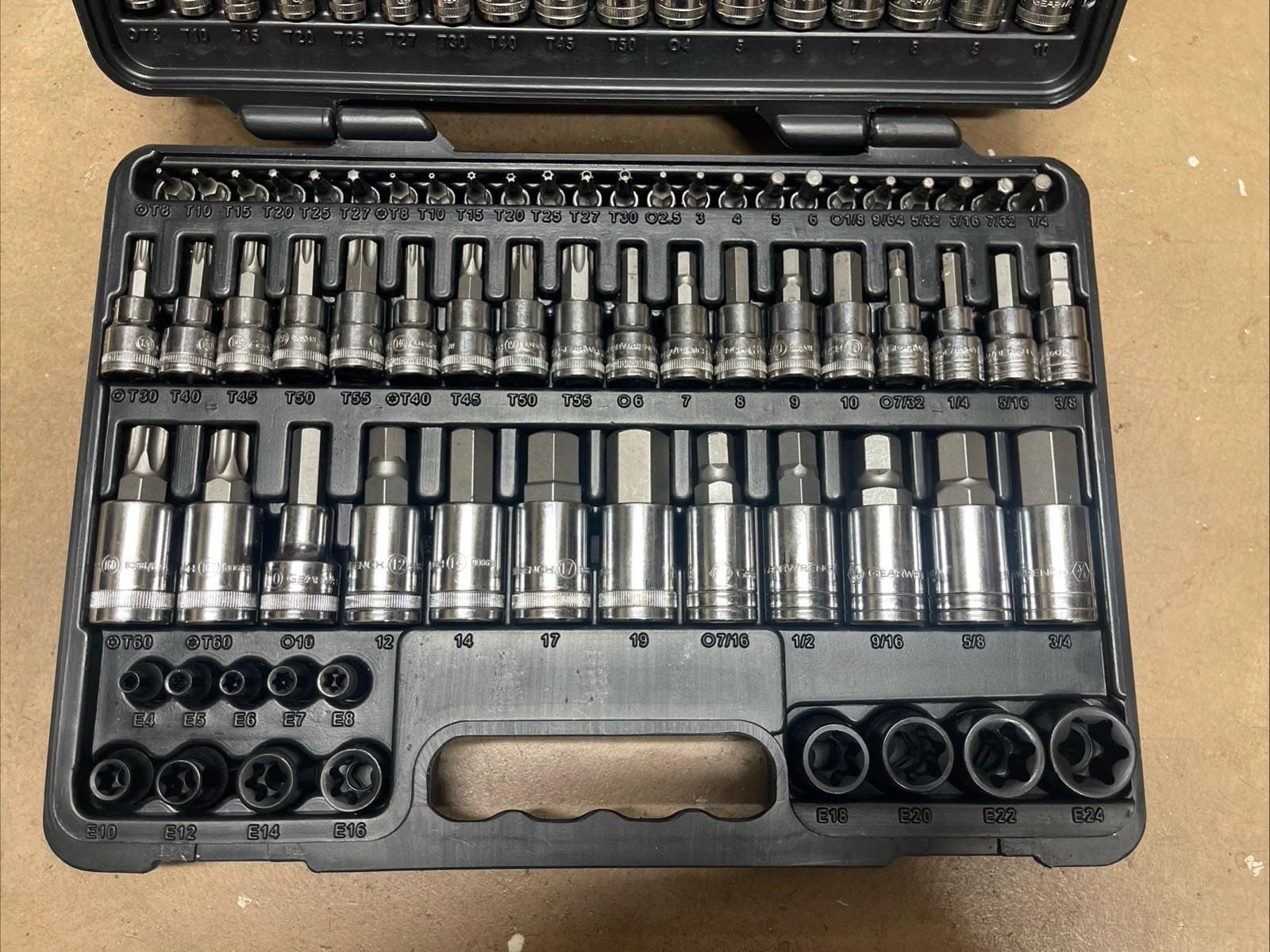 GEARWRENCH 80742 Master SAE/Metric Hex And Torx Bit Socket Set – 84 Pc.