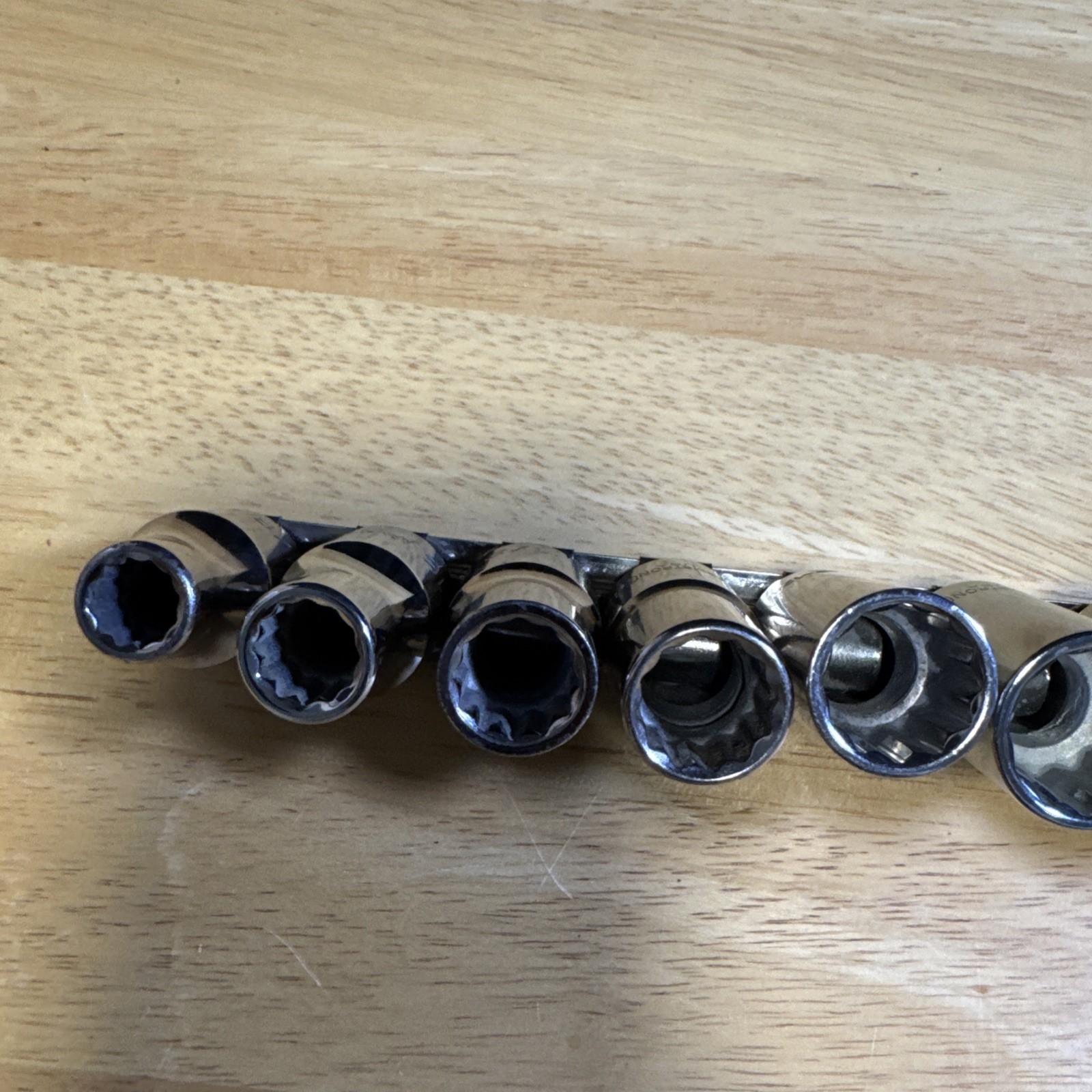 Armstrong 12 Point 1/2 Drive 15 Piece Socket Set 3/8 to 1 1/4” EXCELLENT