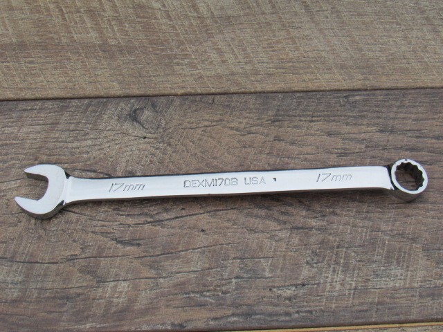 SNAP ON 17MM OEXM170B 17MM OPEN END 12 POINT BOX END COMB. WRENCH 17 MM USED