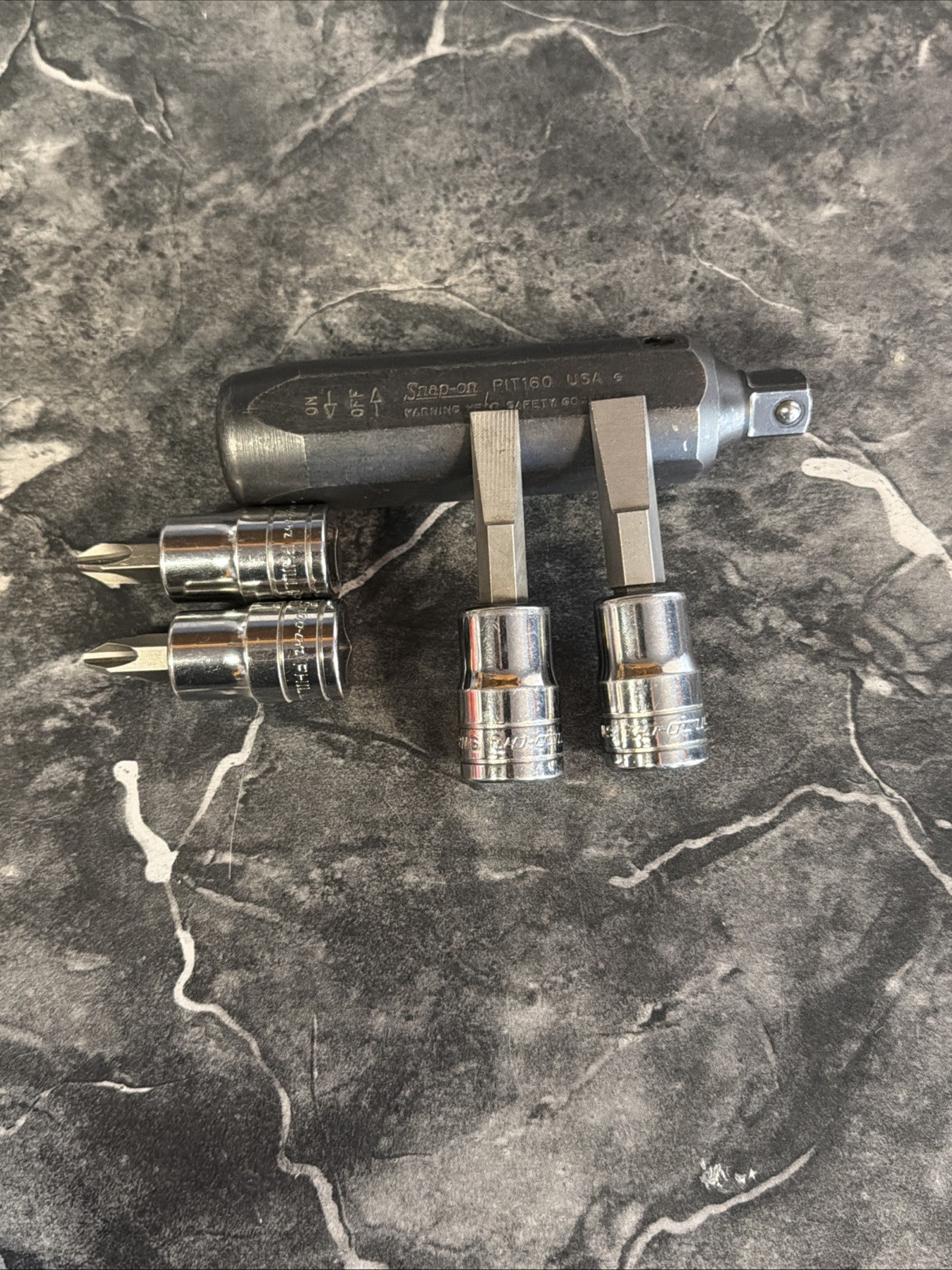 Snap-on PIT160 1/2″ Hand Cam Action Impact Driver Set W/ 4 Bits Phillips & Flat