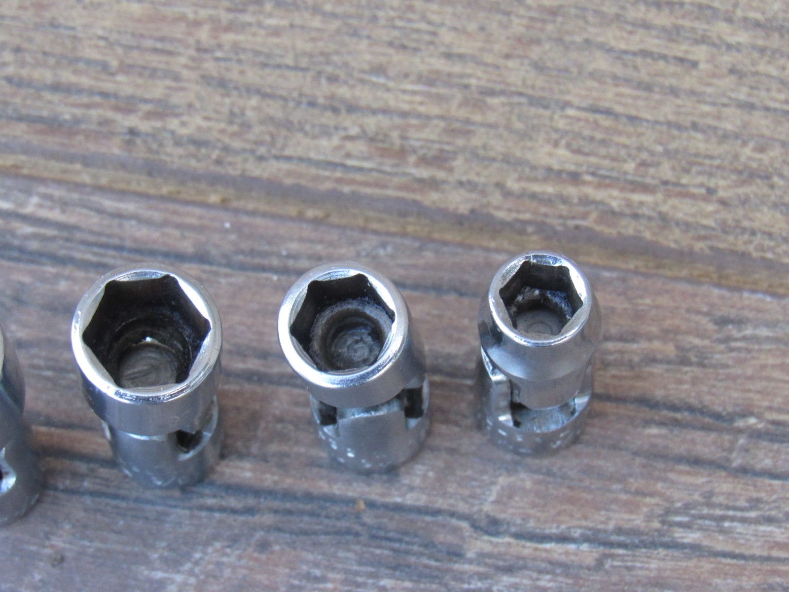 SNAP ON 106TMUS 1/4″ DRIVE 6 PT 6 PC SAE UNIVERSAL SWIVEL SOCKET SET UNDERLINE
