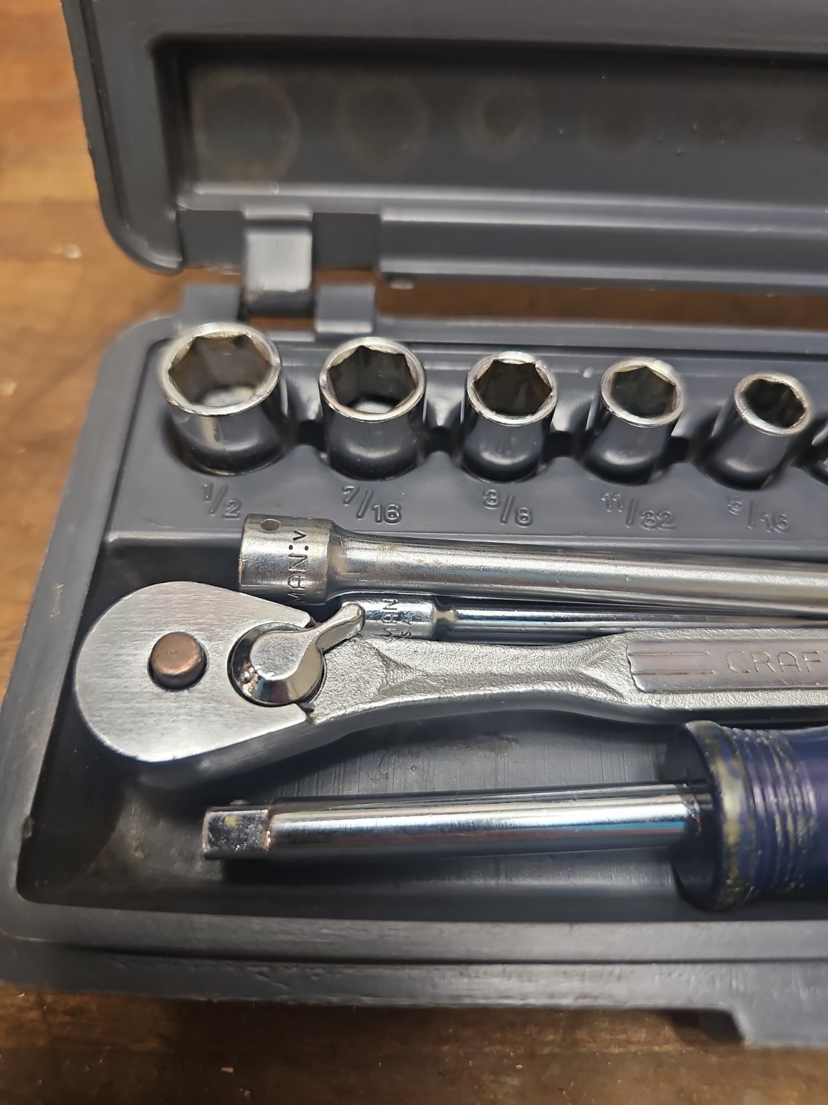 A122- Vintage CRAFTSMAN USA SAE 1/4dr RATCHET SOCKET SET =V =