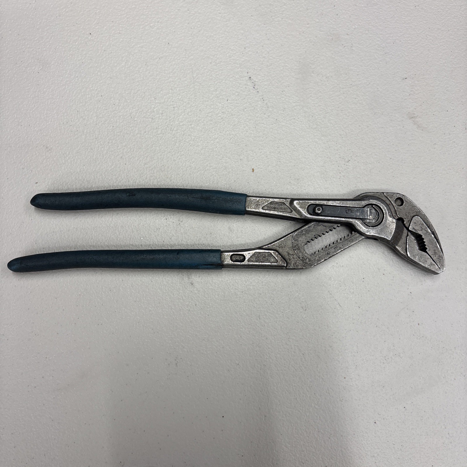 Gedore 142-10 Universal Pliers 15 Settings 10”