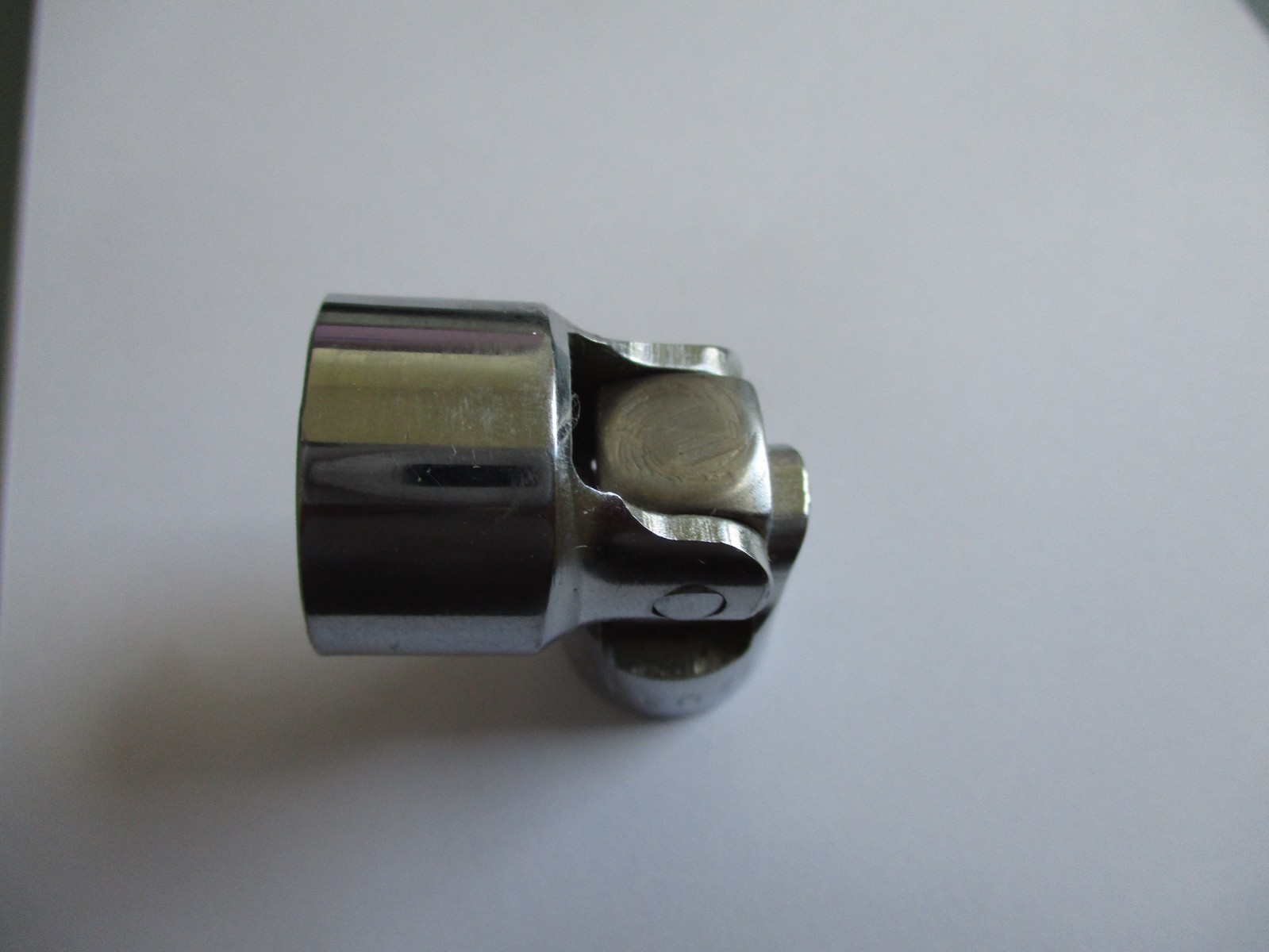Snap On Tools Vintage FVU22 11/16″ – 3/8″ Dr 12 Pt Universal Swivel Socket NICE