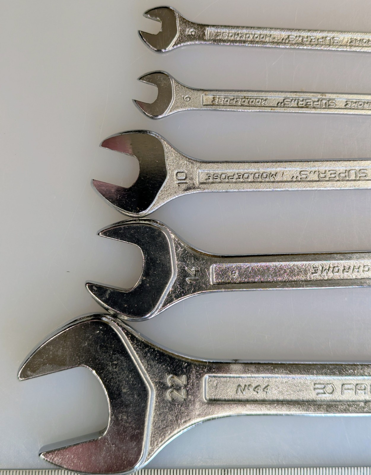 Five Facom France Open-end Metric Wrenches sizes: 19/22, 15/14, 13/10, 7/6, 7/5