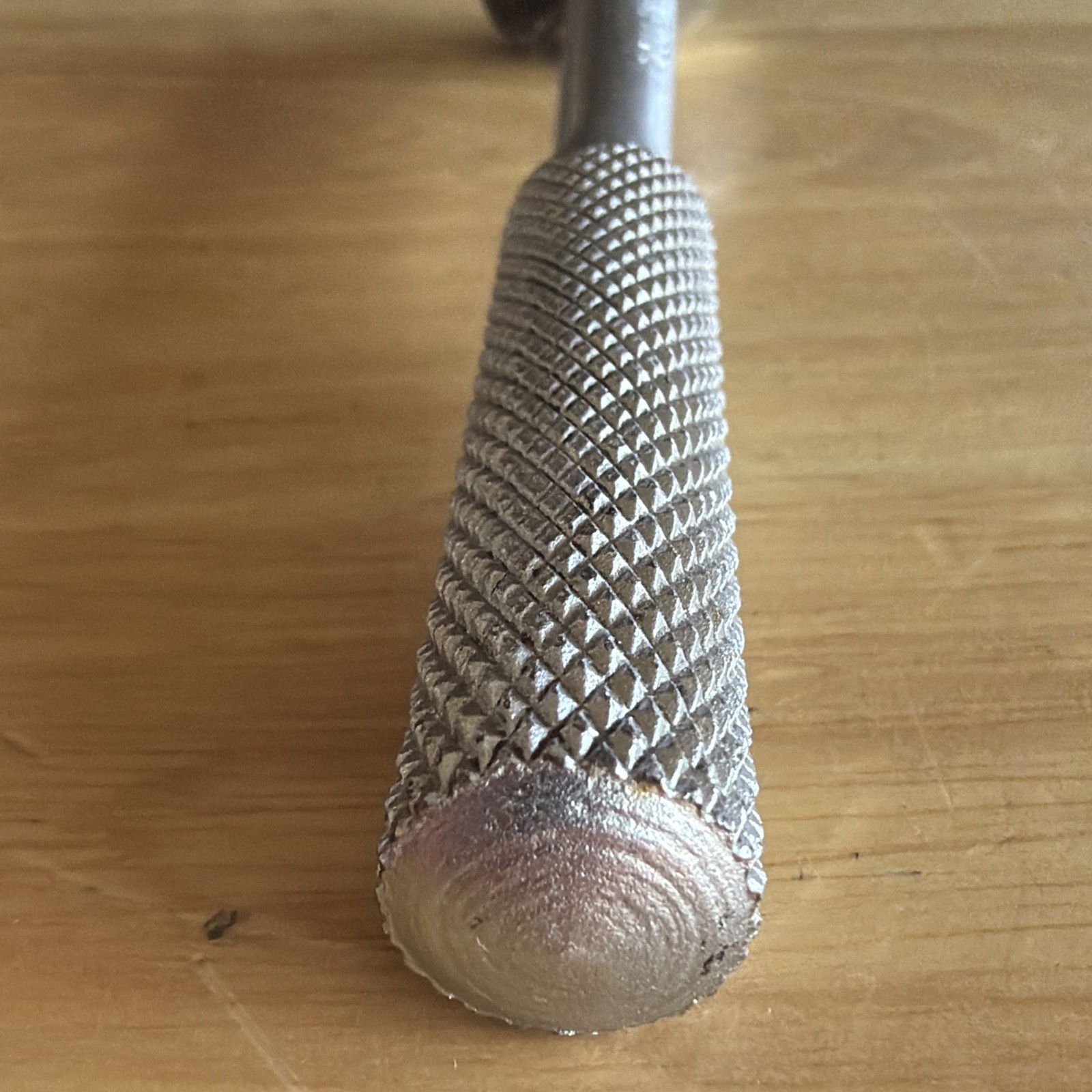 Action Tools 7-3/8″ Long Ratchet 3/8″ Drive Knurled Handl Round Head 77JA Vtg US