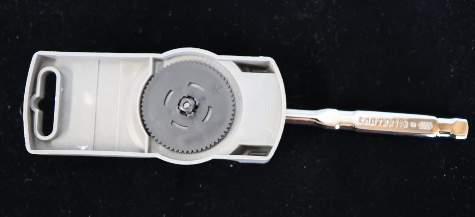 CRAFTSMAN OVERDRIVE 1/4″ Drive 180T Pear Head Ratchet (CMMT82110)