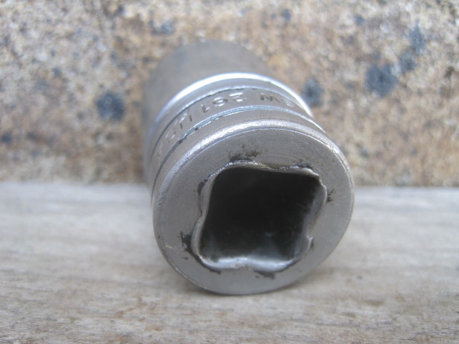 Snap-On Tools SW-261 1/2″ Drive 13/16” 12 Point Socket USA OLD LOGO
