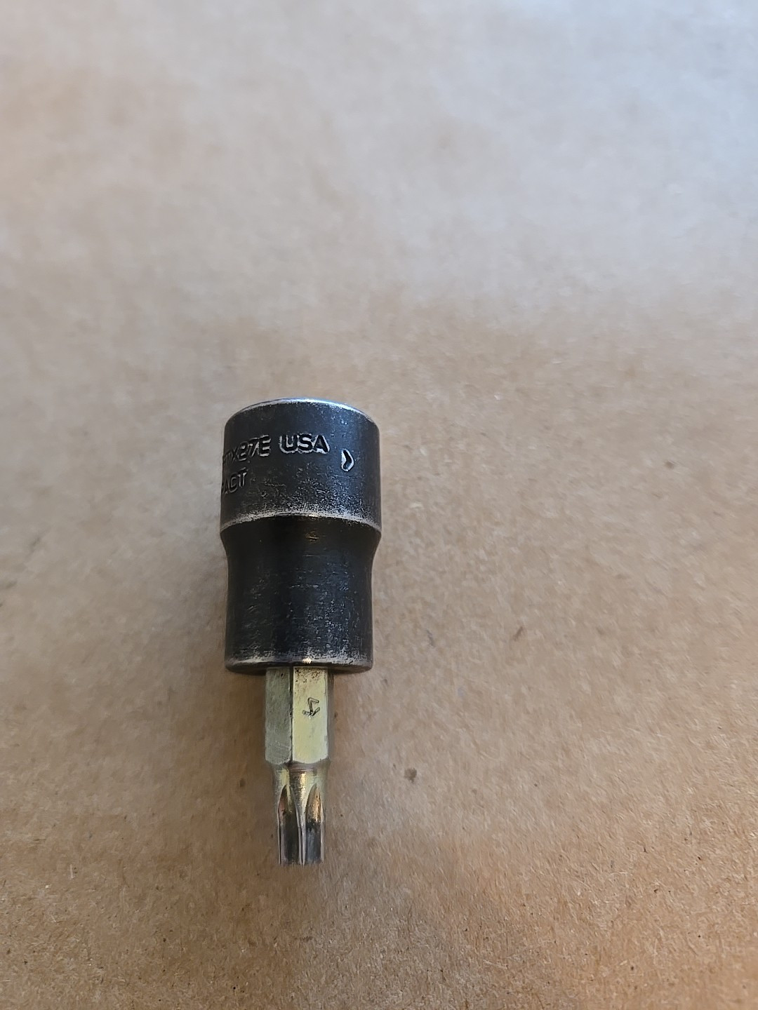 Snap On 3/8″ Drive T27 Non Impact Pinless Power Torx Bit Driver Socket PFTX27E