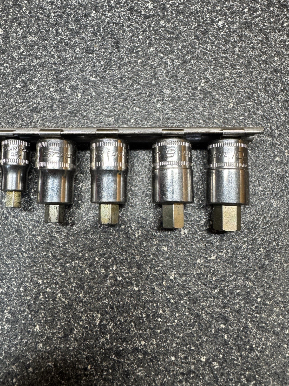 Snap On Tools USA 1/4″ 3/8″ Drive Metric Hex Bit Socket Set STUBBY 208EFTAMXSY