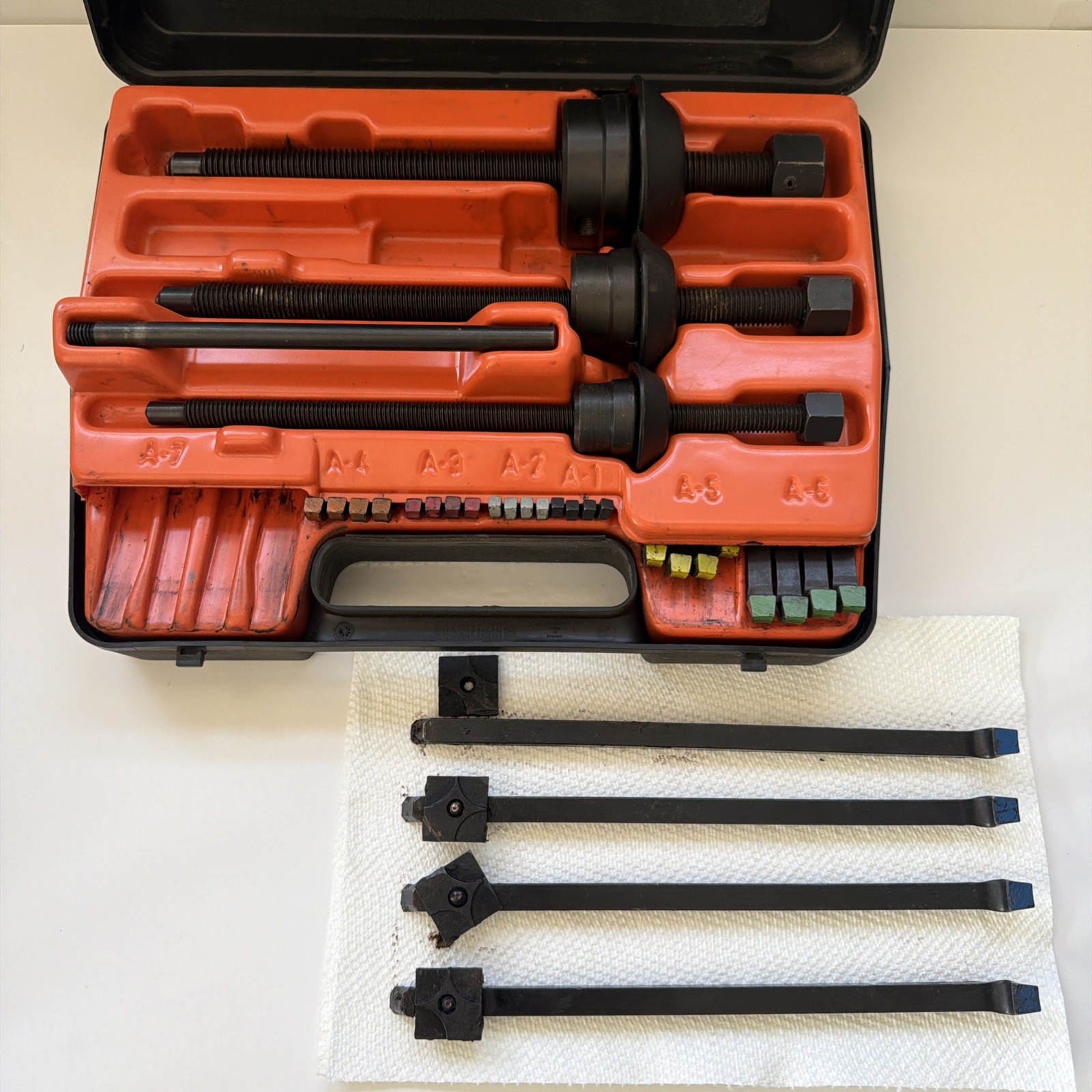 SKF TMBP7 Bearing Puller Kit Dismounting Bearings From Housing 32 Piece Tool Set