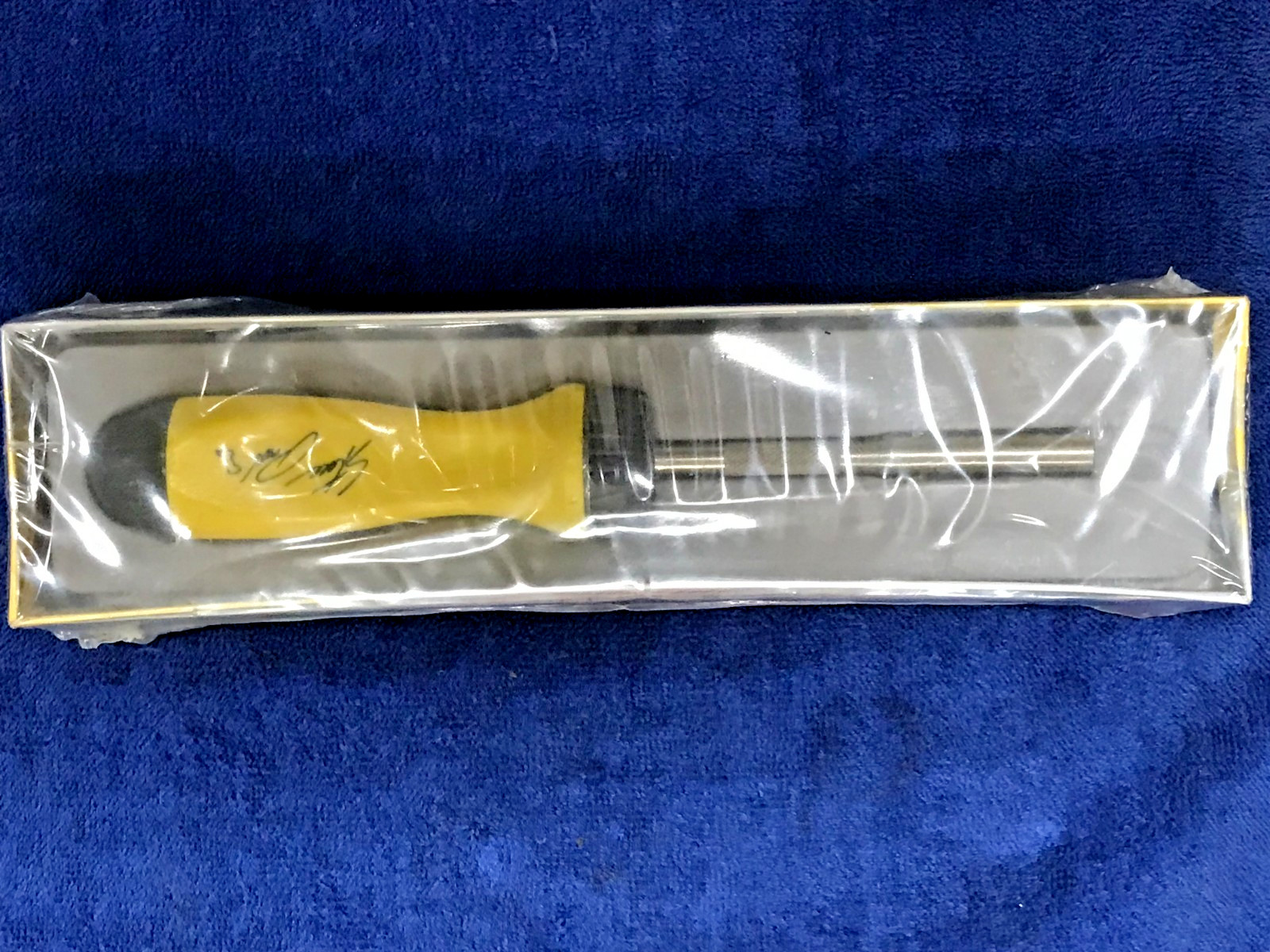 New Snap on Tools Ratcheting Screwdriver Yellow w/Bits Phillips Flat head Nos