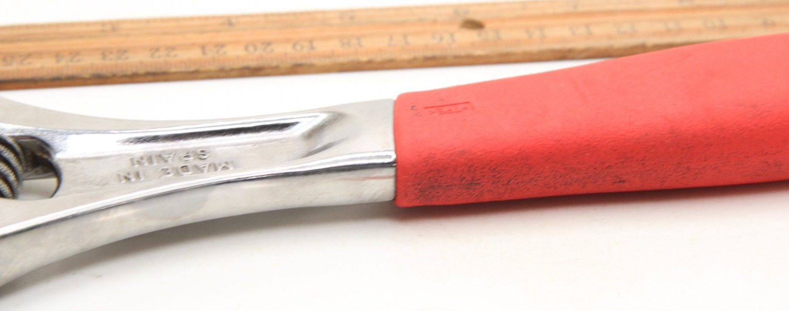 Snap-on Tools FADH12A 12″ Flank Drive Plus Adjustable Wrench Red Soft Handle