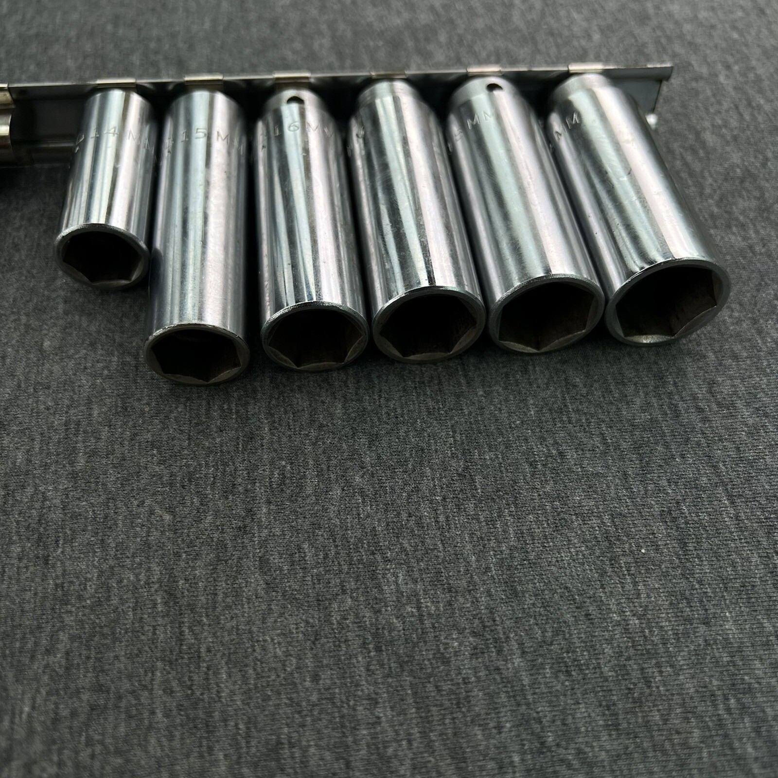 MAC Tools 3/8″ Drive 13pc Metric 6pt Deep Sockets XD6 Made in USA 6mm – 19mm USA