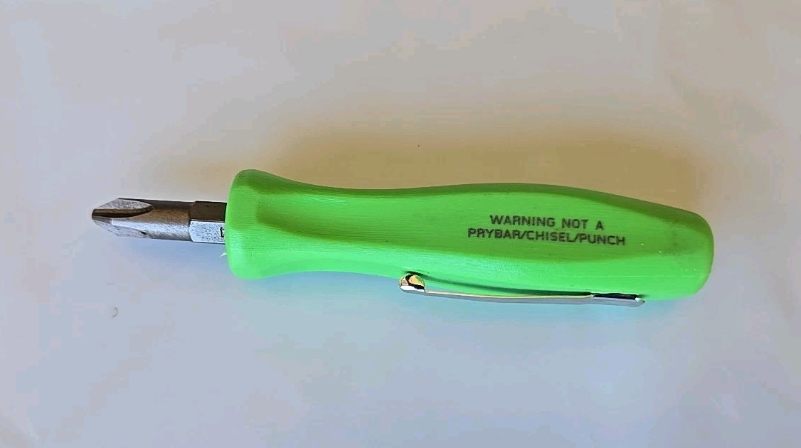 GREEN Snap on tools pocket screwdriver REVERSIBLE TIP pocket screwdriver w/clip