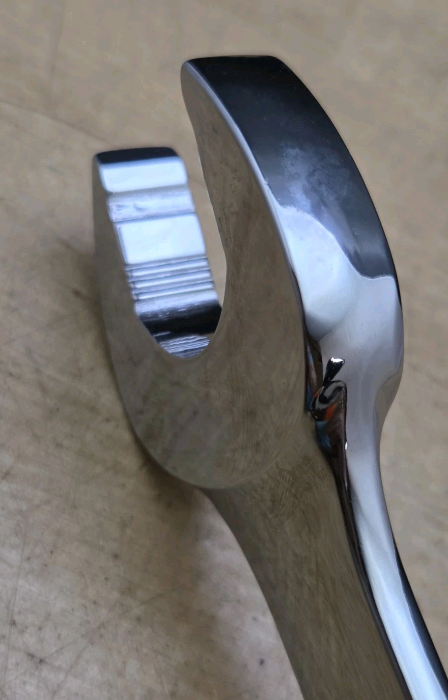 New Snap On SOEX32 – 1″ Standard Handle 12 Pt Chrome Combination Wrench