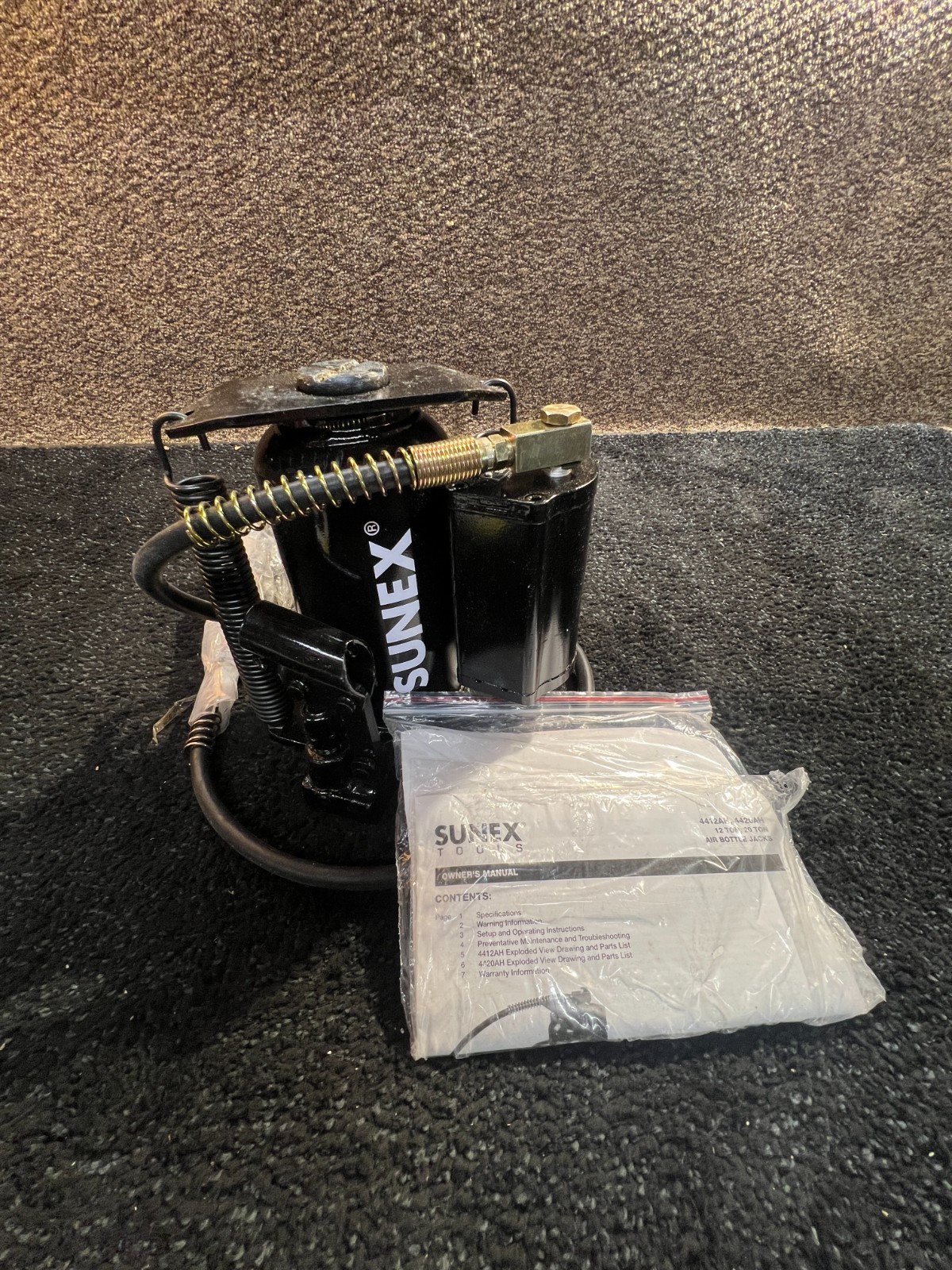 Sunex Tool 4420AH 20 Ton Load Rating Air Hydraulic Bottle Jack, Black