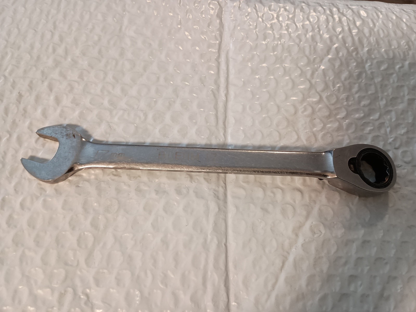 BLUE POINT TOOLS BOERM17, 17MM. RATCHETING COMBO WRENCH, 9″ L. 12PT *REVERSIBLE*