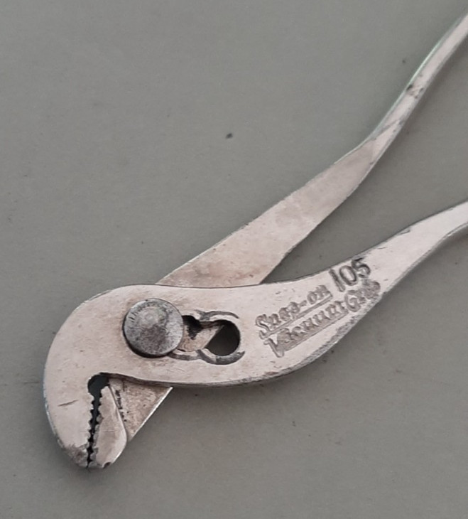 1956 Snap-on Tools Vacuum Grip No. 105 5″ Ignition Pliers USA 716