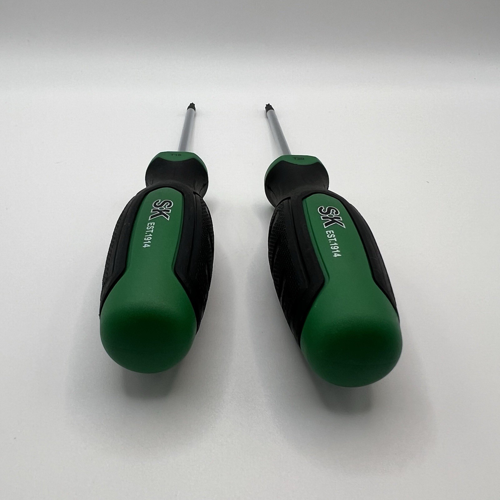 SK Hand Tools 2pc Torx Screwdriver Set T15 T20 Pro Grip Magnetic Star Drivers