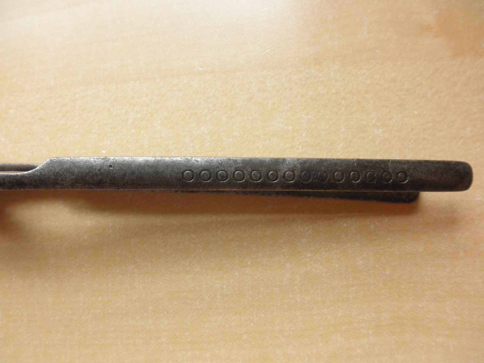 Vacuum Grip 9-1/4″ Tongue & Groove Slip Joint Pliers