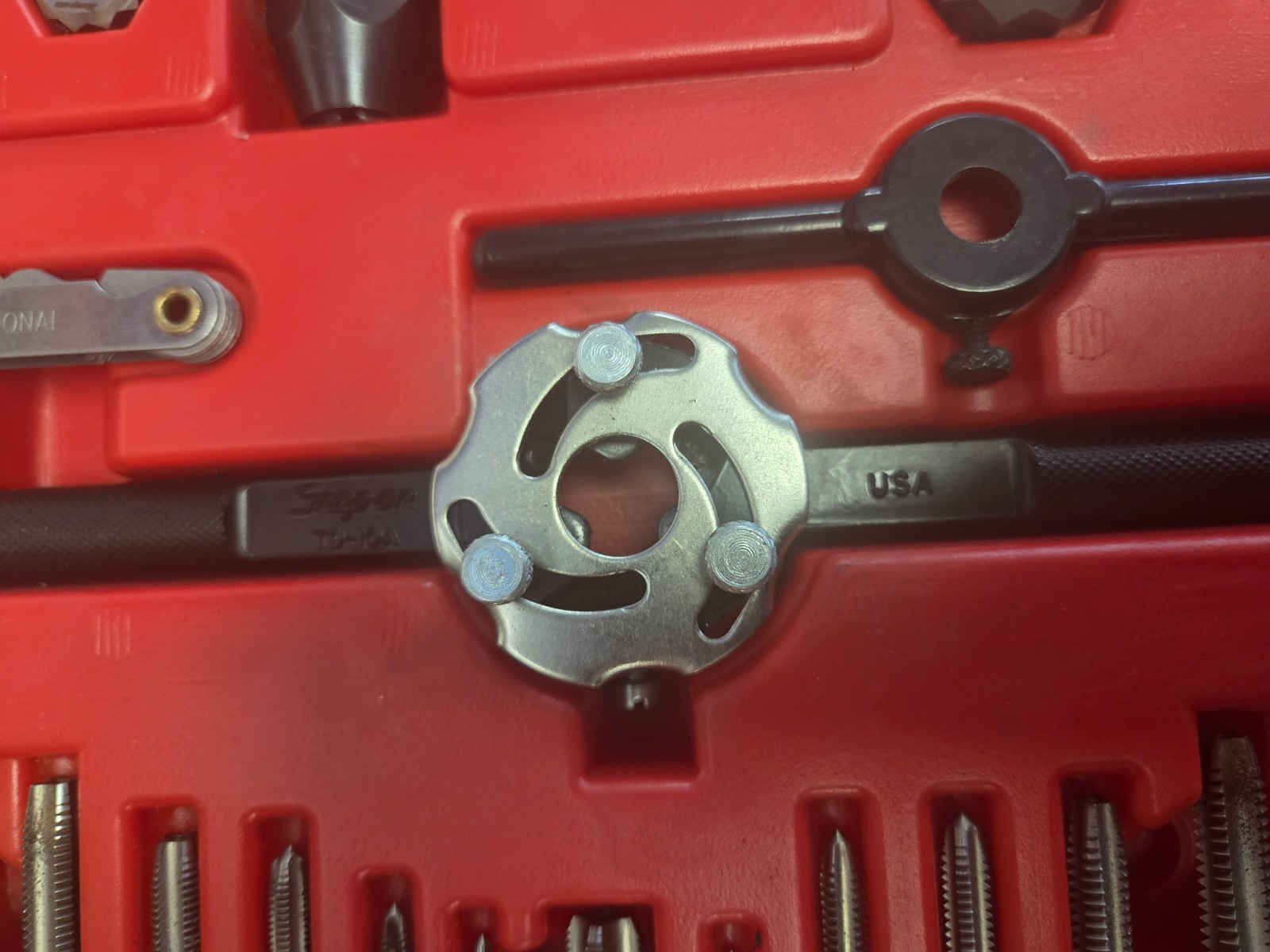 Snap-On 76 pc. Tap & Die Set Metric TDTDM500A