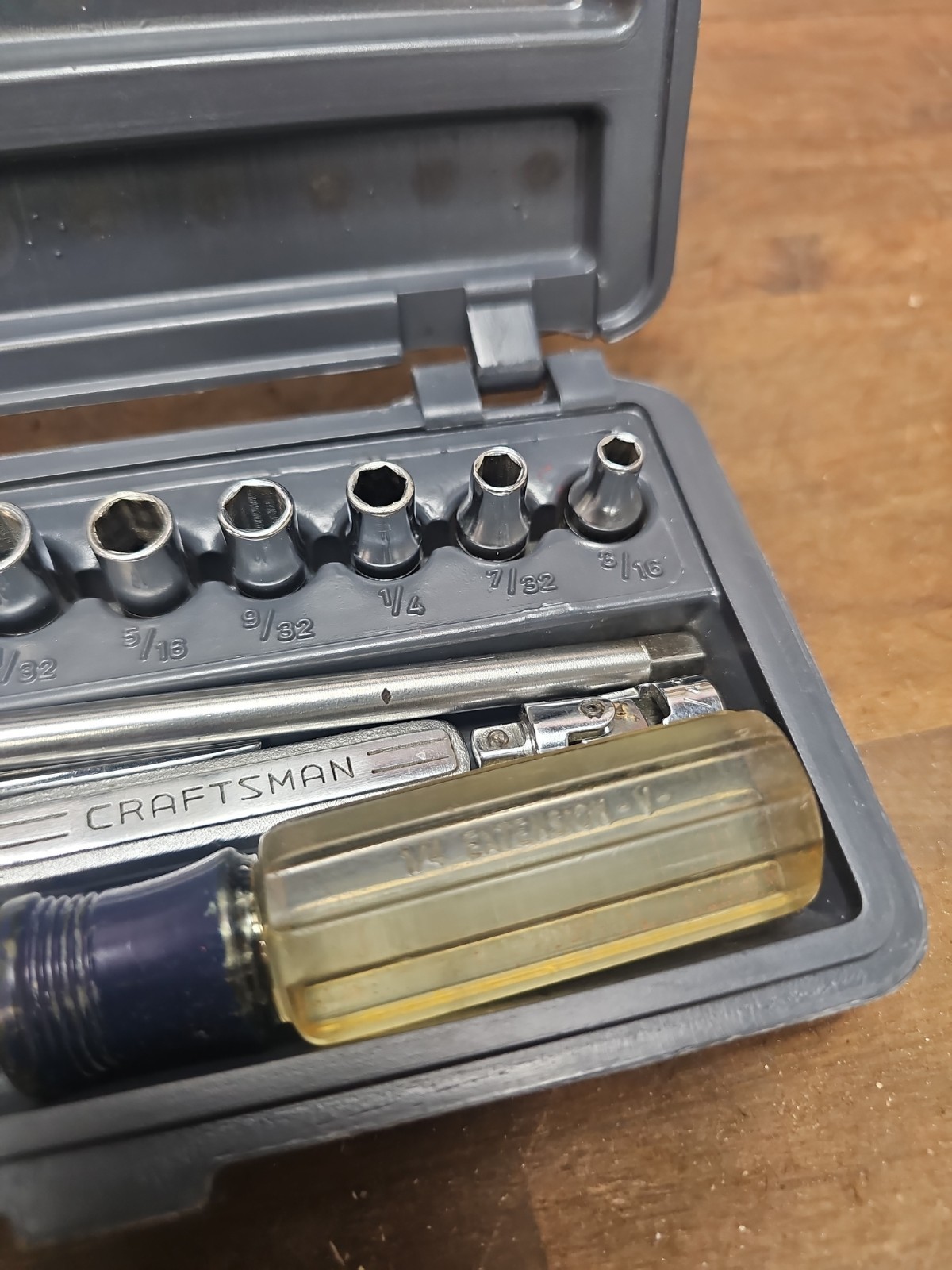 A122- Vintage CRAFTSMAN USA SAE 1/4dr RATCHET SOCKET SET =V =