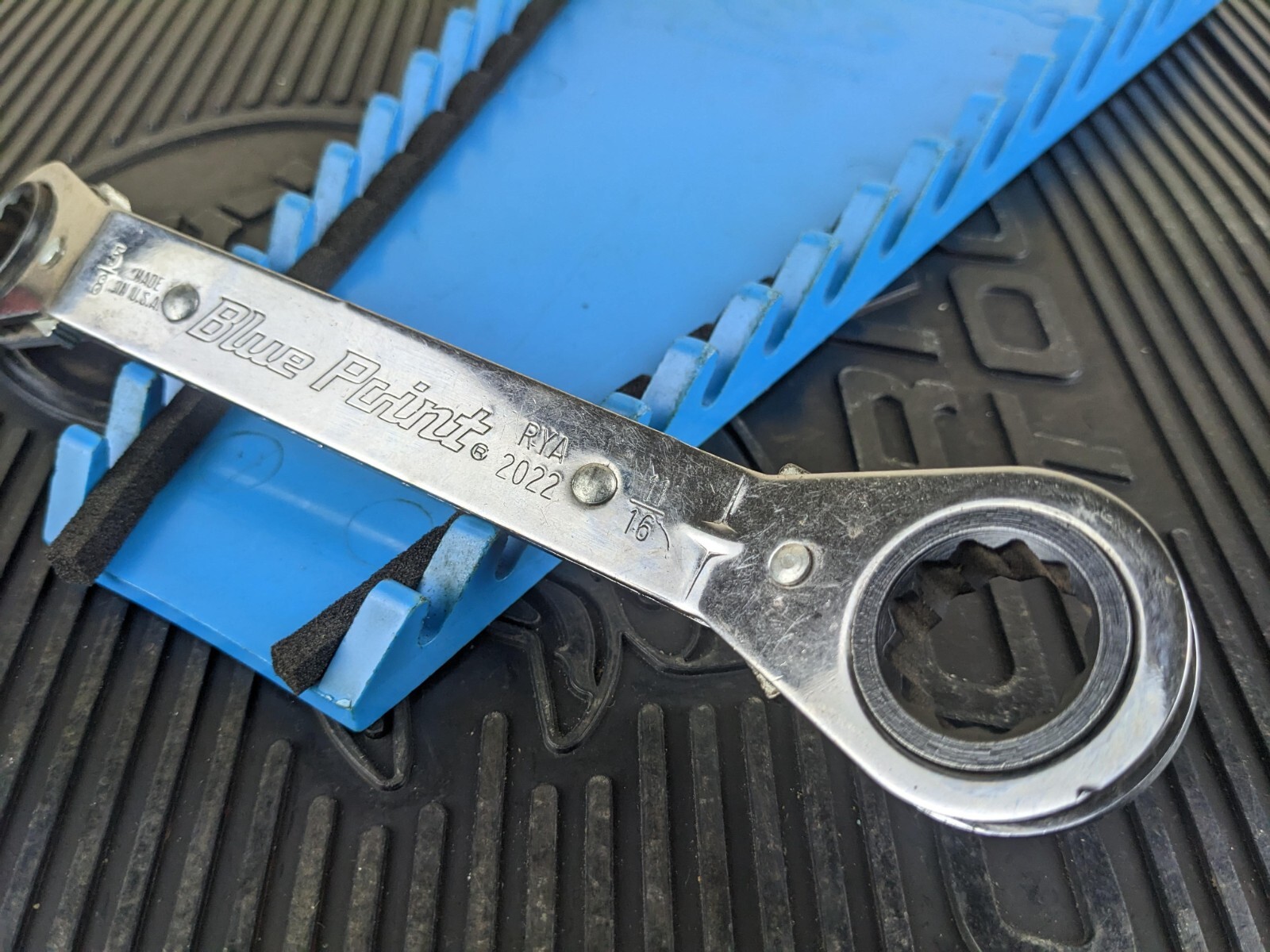 #al495 BLUE POINT RYA2022 5/8″ x 11/16″ 12 POINT OFFSET RATCHETING BOX WRENCH