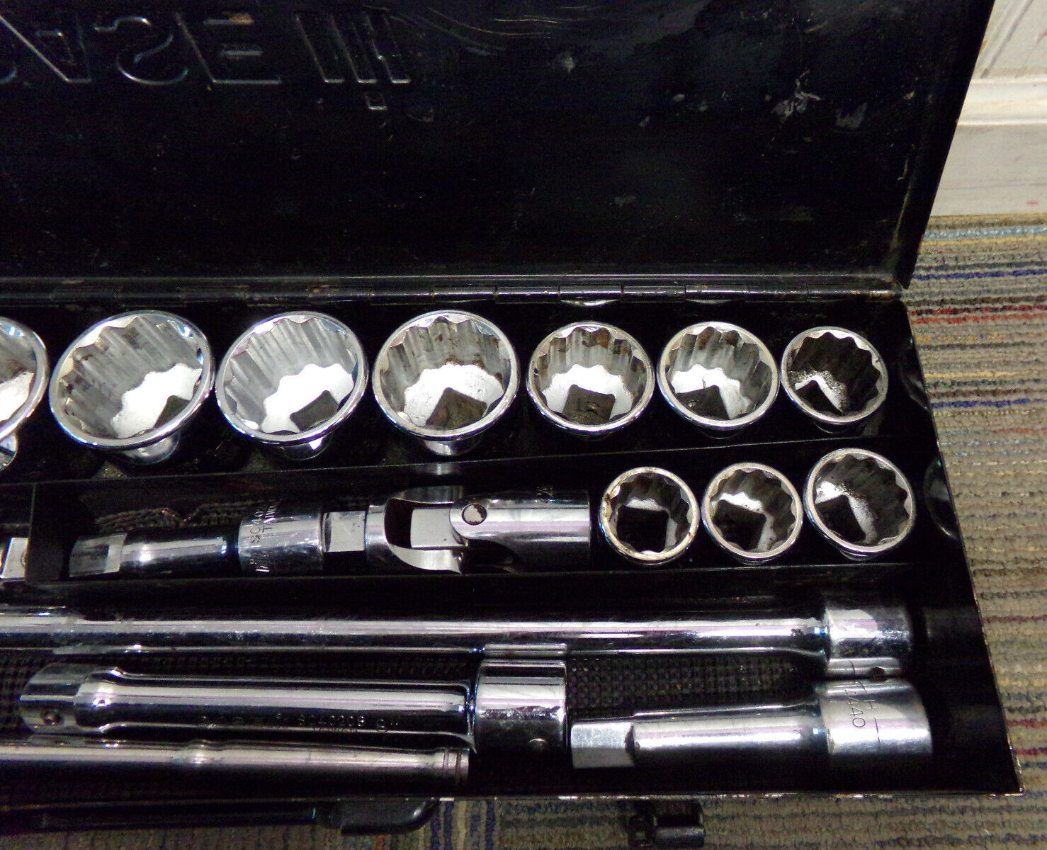 CASE IH PROFESSIONAL 3/4″ Drive Sockets, 1/2″ Breaker, & CARLYLE Extensions 19pc