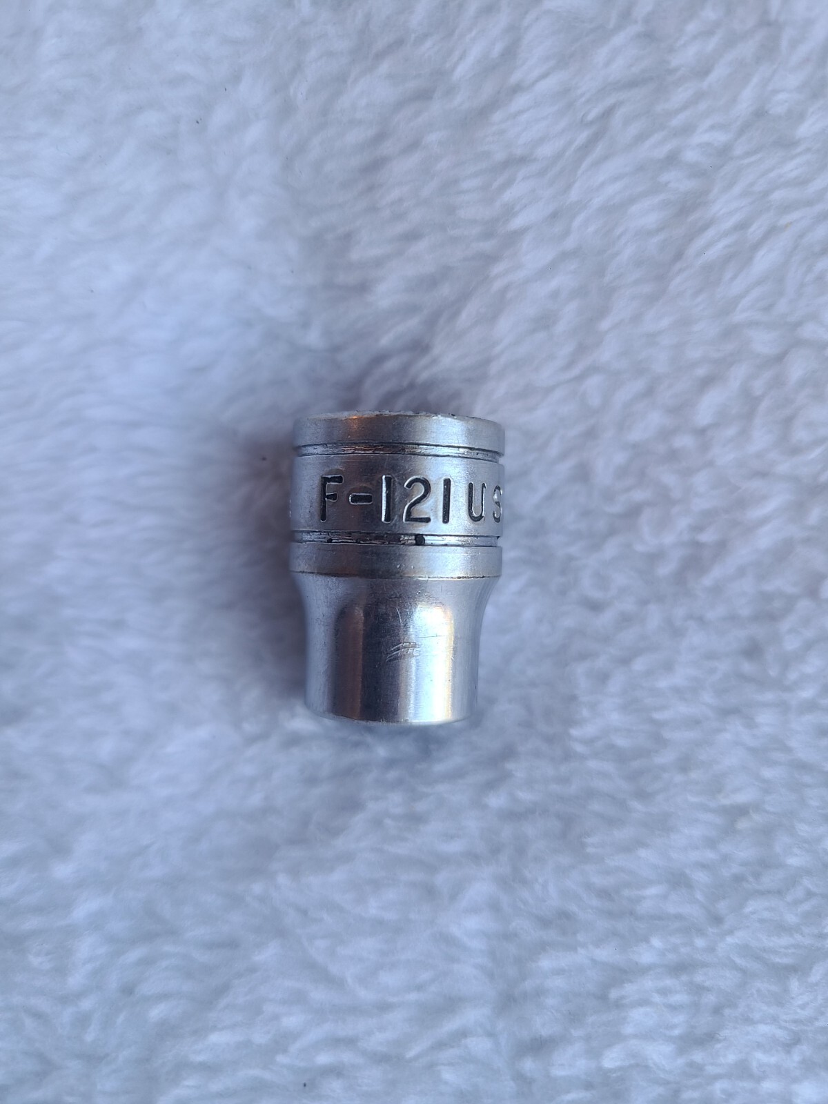 Snap-on F-121 3/8 Socket 3/8 Drive Made In USA 12pt