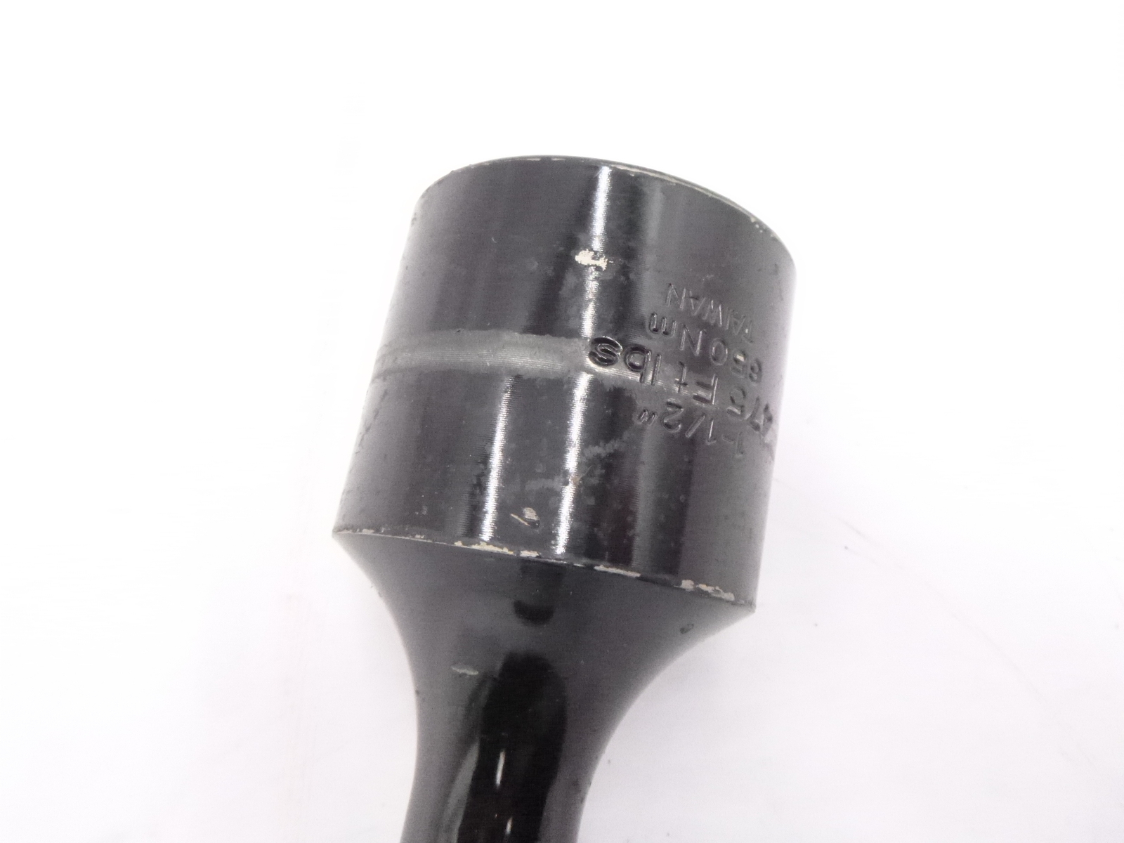 K Tool International KTI30910A 1-1/2″ Black Hex Torque Stick Socket 475ft/lb