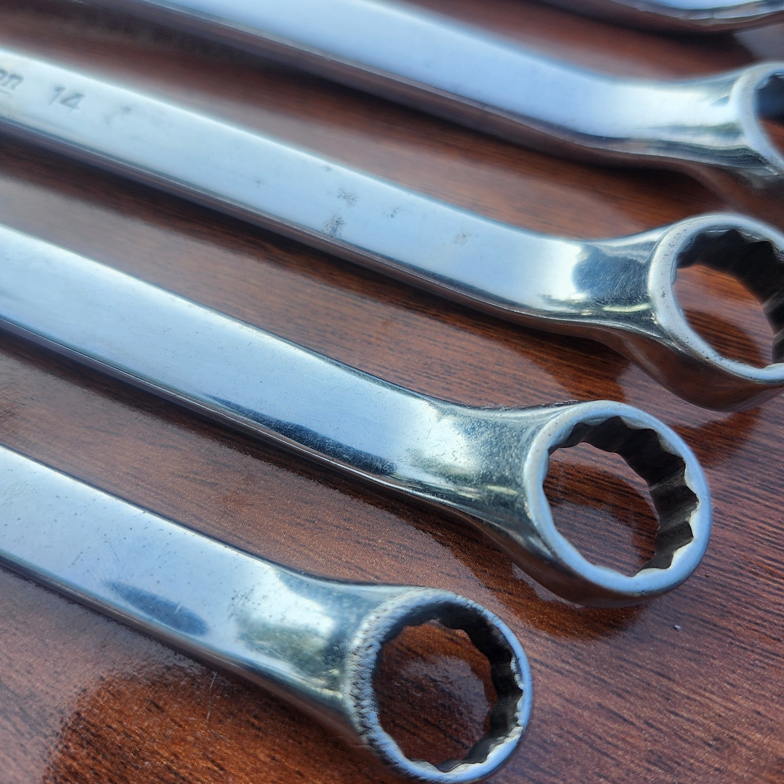 Snap On XBM1011-1719 10-19mm 12 Point 6 Piece 10° Offset Box End Wrench Set USA
