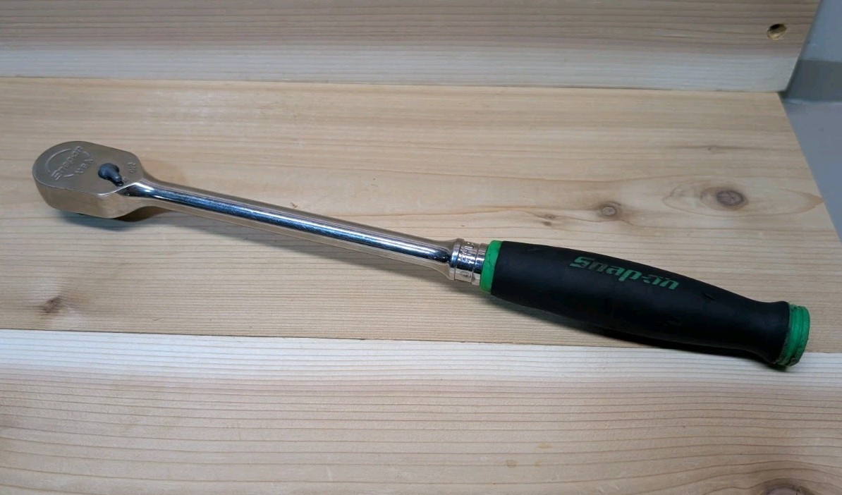 Snap-On Tools FHL80 3/8″ Dr Soft Grip Long Handle Ratchet Green
