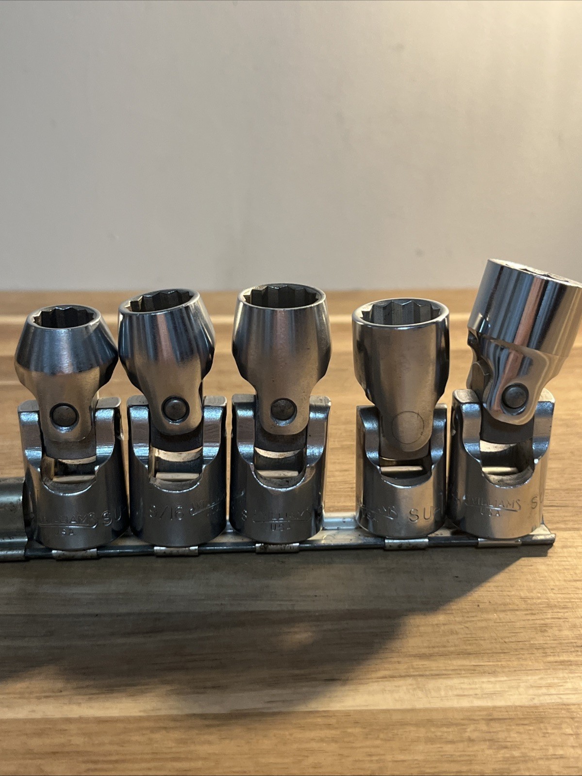 Williams 1/2″ Drive 5 Pc Universal Swivel Flex Socket Set 1/2″-3/4″ W/ Rail 12 P