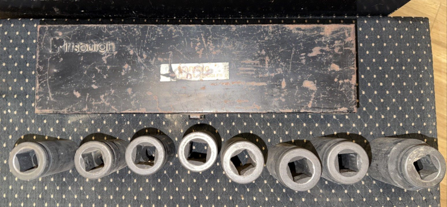 Pittsburgh 8pc SAE Impact Socket Set Metal Case 21, 24, 26, 27, 29, 30, 32, 38