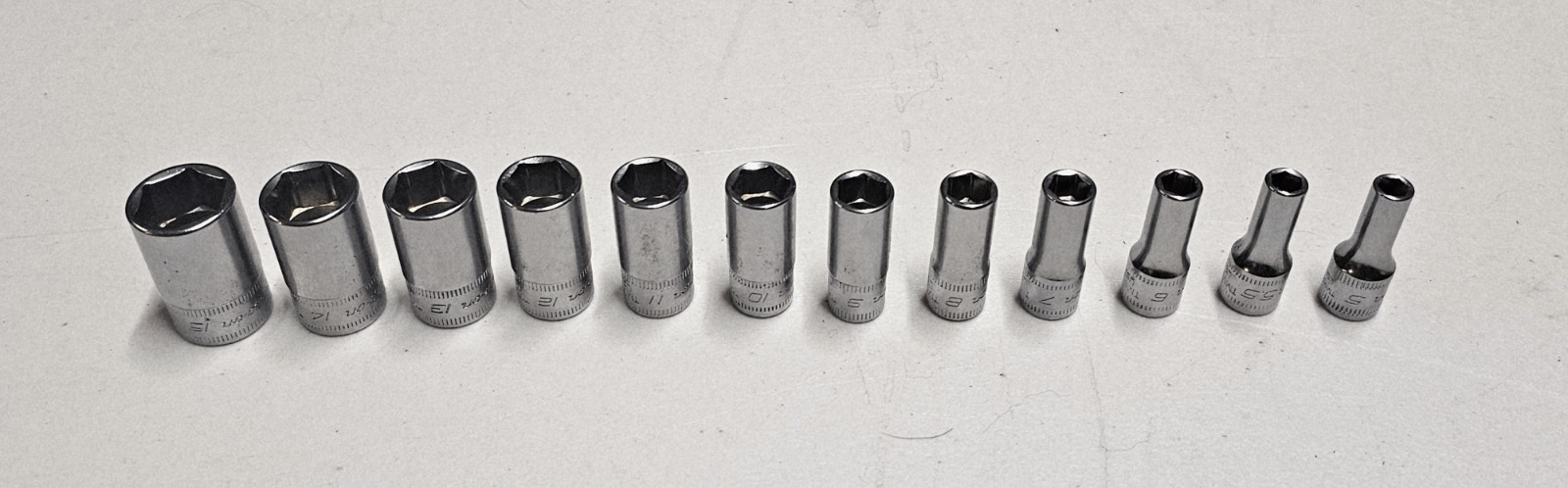 New Snap-on Tools USA 12pc 1/4″ Drive METRIC 6pt Semi-Deep Socket Set 112TMMSY
