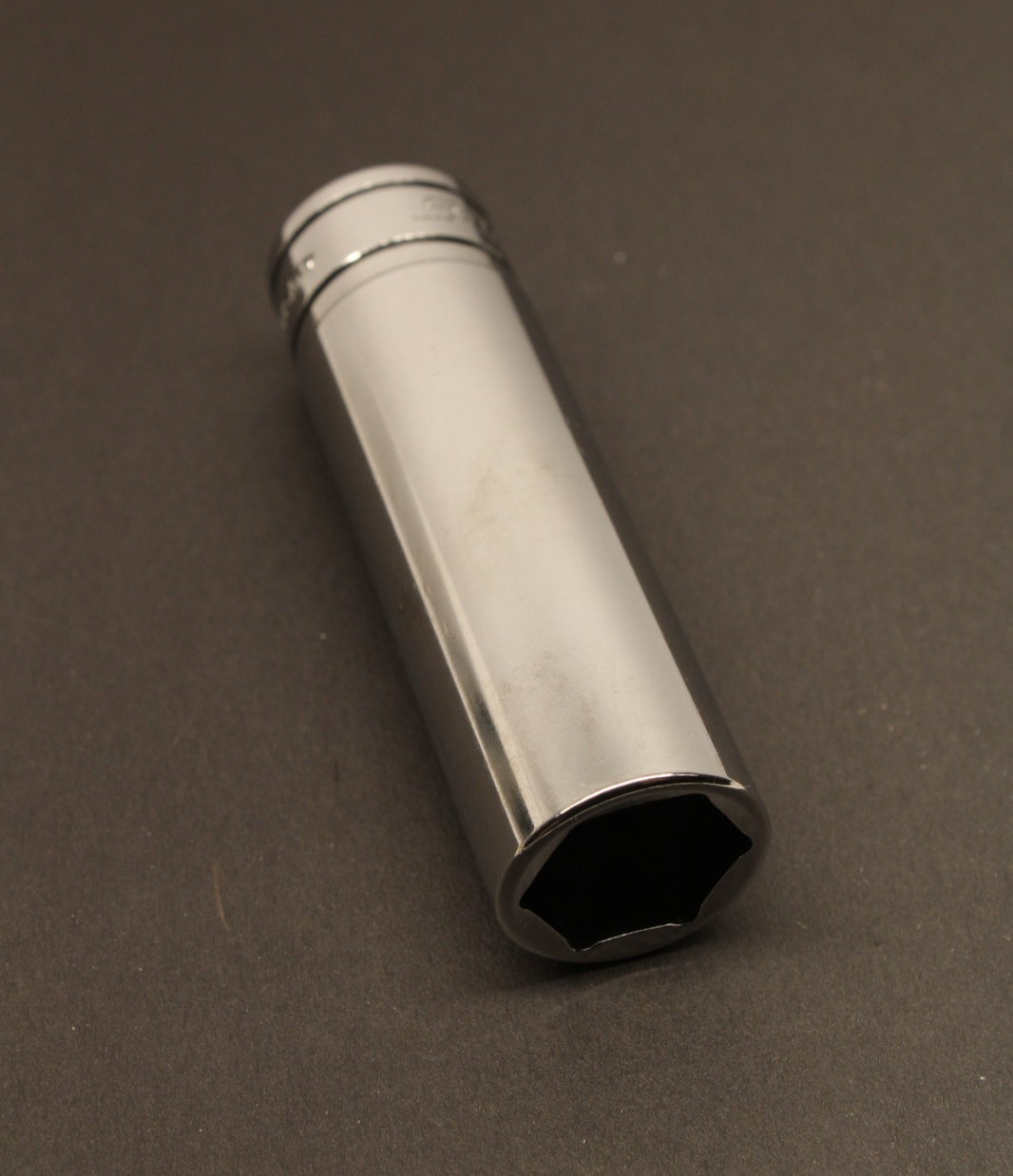 Snap-on Tools USA NEW 1/2″ Drive 6-POINT SAE 11/16” DEEP Socket TS221