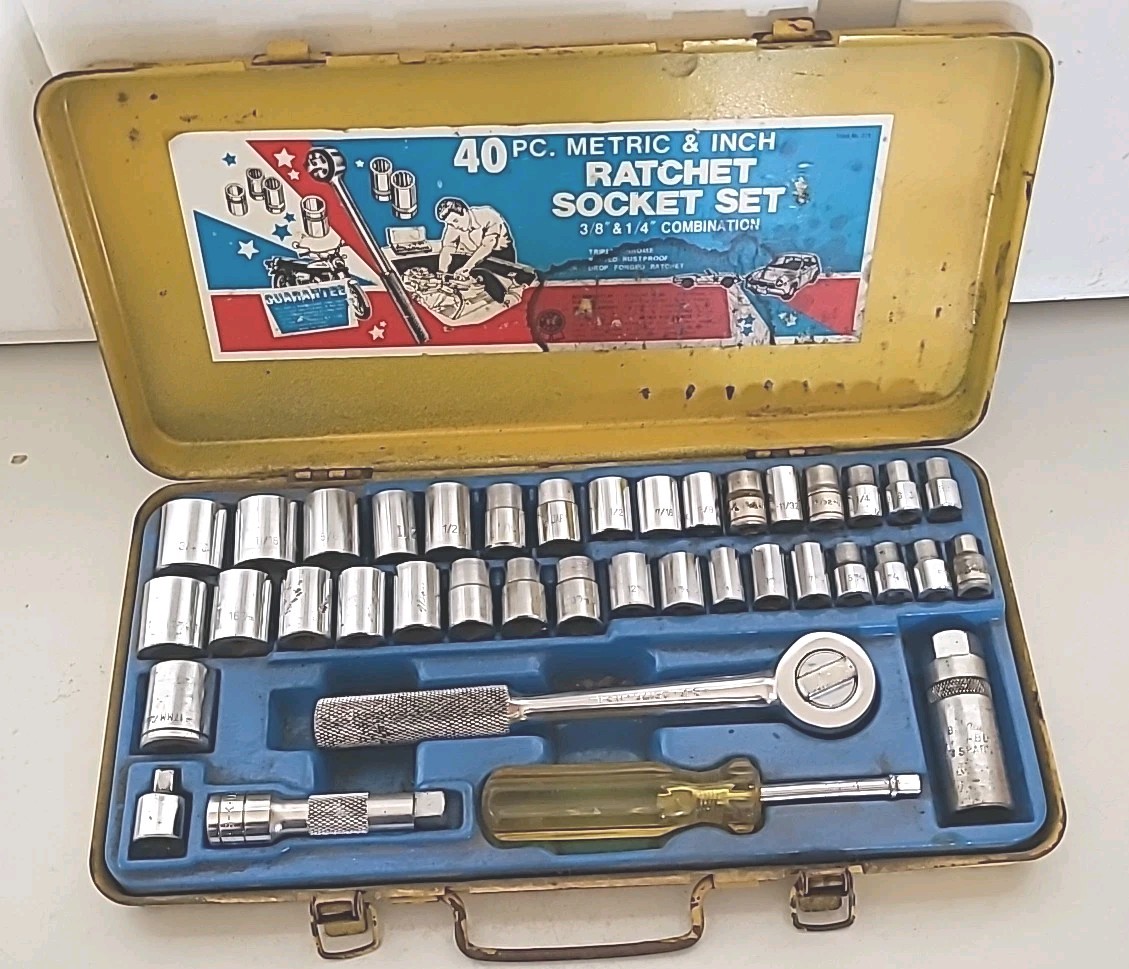 Royal Tools 40 Piece SAE & Metric Ratchet Socket Vtg Tool Set No 275 & S-K TOOL