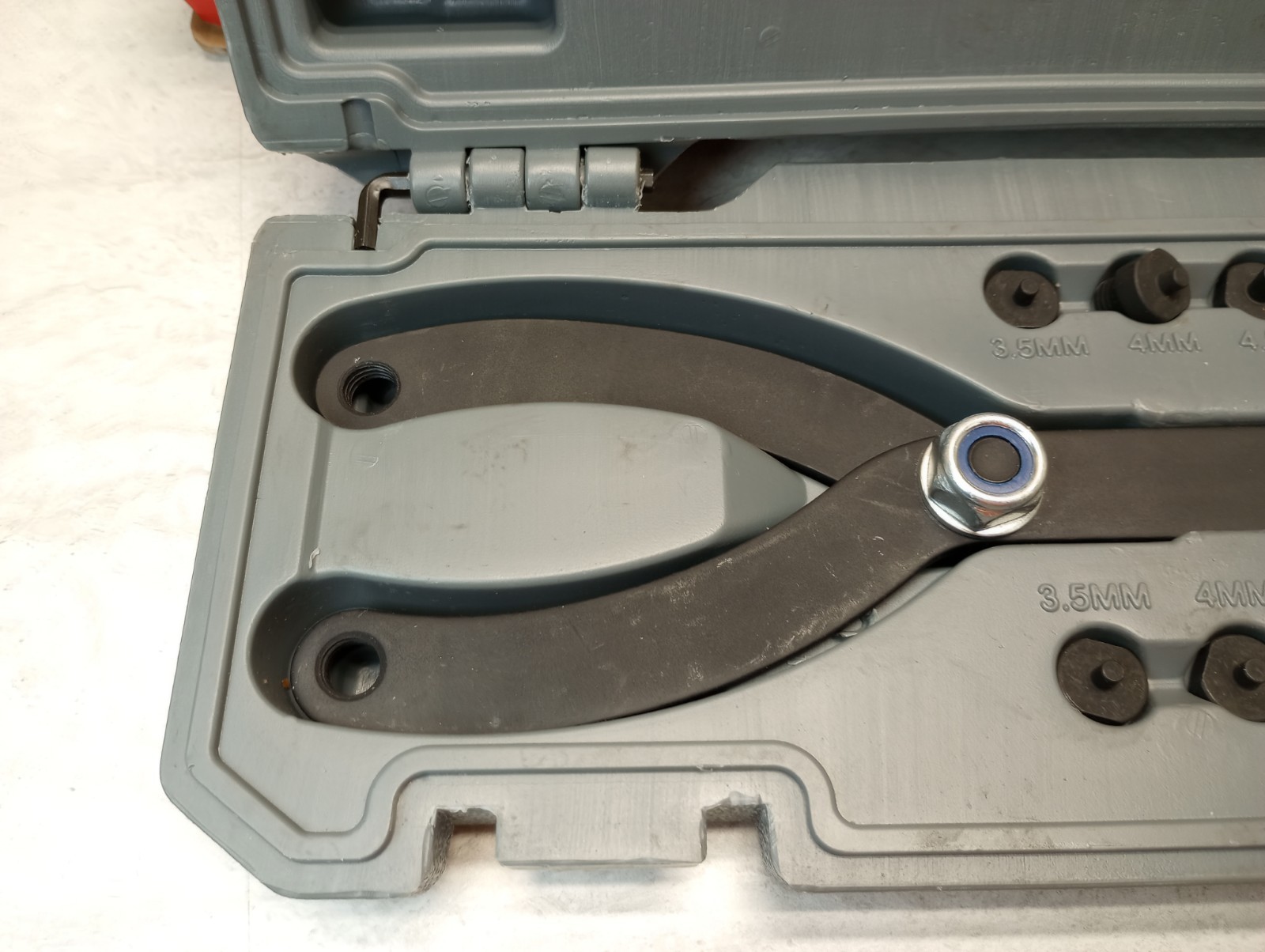 MADDOX Variable Pin Spanned Wrench – Universal Design – MBR151 – 70793