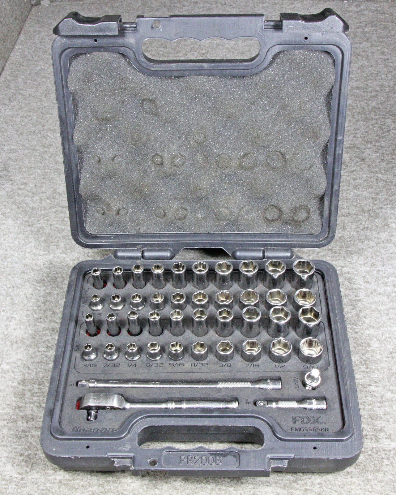 Snap on 144TMPB 44 Piece 1/4″ Drive 6 Point METRIC / SAE General Service Set