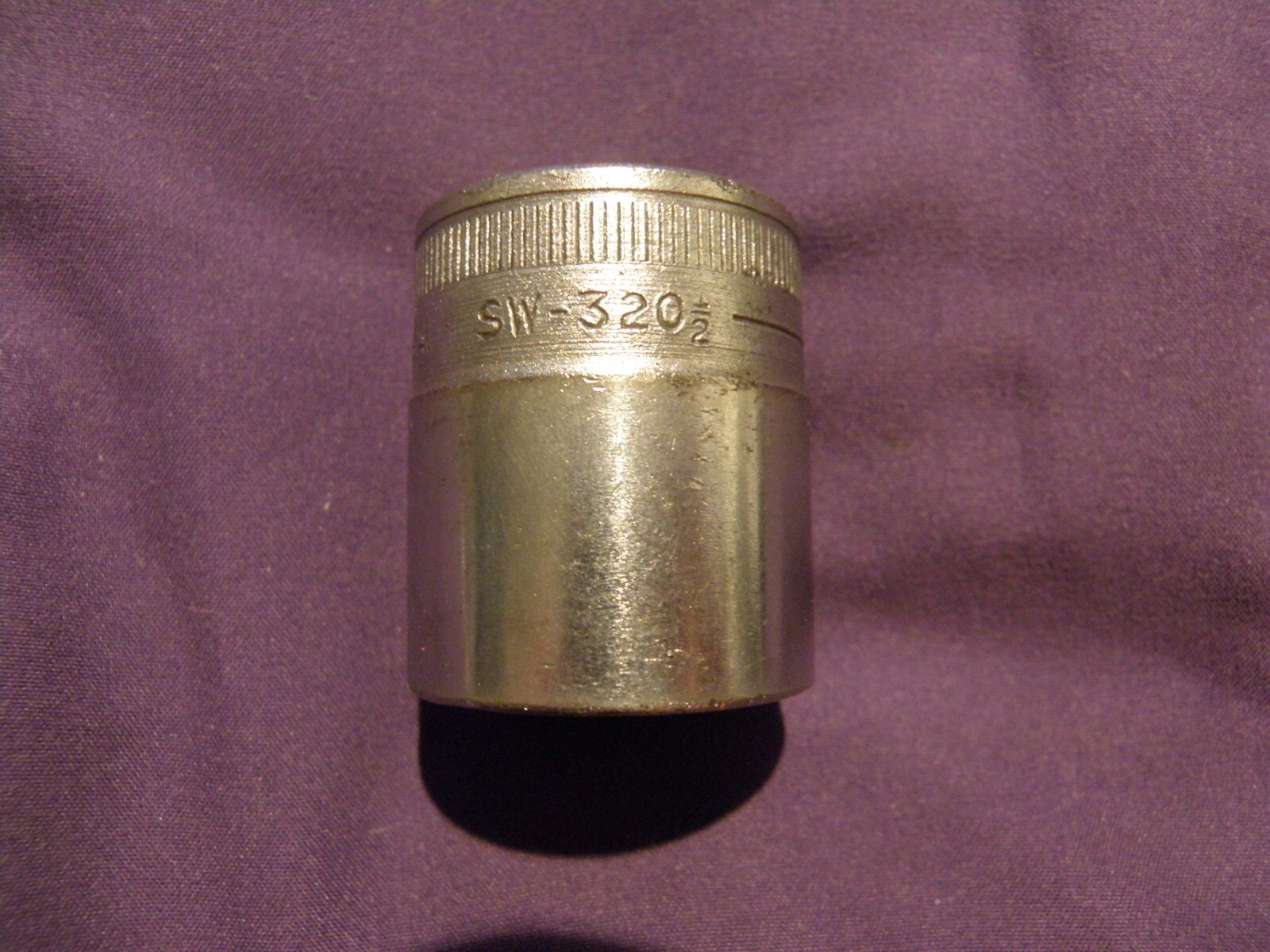 Snap-On 1/2 Drive, 12 Point, 1″ Shallow Socket. SW-320-1/2 Very Good Cond. USA.
