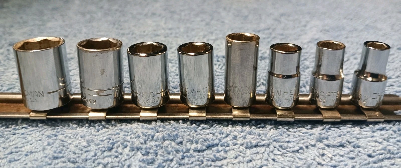 Craftsman (1 Stanley) 1/4″ Dr. 6 Pt. (1 12pt) 8 PC. Socket Set. See Description!