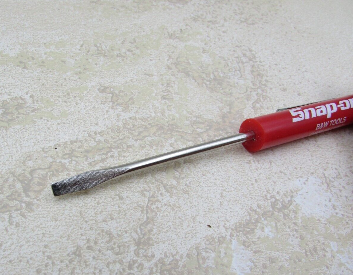 Vintage Snap On Tools Dealer Flat Head Pocket Clip Screwdriver With Magnet Top