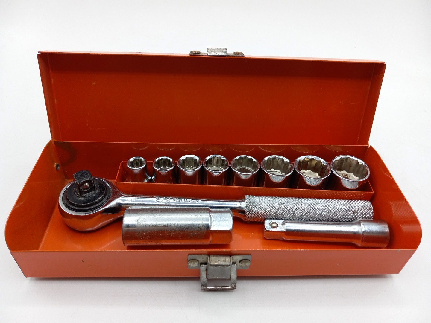 RY Ratchet/Socket Kit Includes 3/8″ Ratchet Extension Spark Plug & 8 SAE Sockets